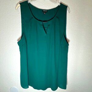Torrid Green Plus Size Sleeveless Popover Blouse- Size 2 (18/20)